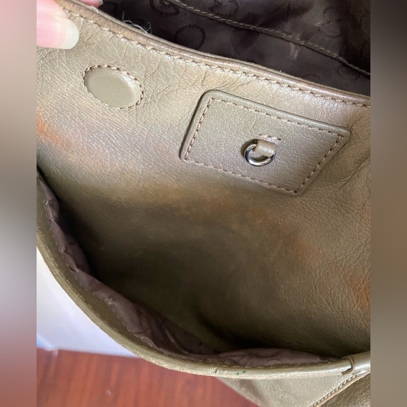 MARC JACOBS Olive Tan DISTRESSED Preppy Leather Flap SHOULDER BAG CROSS BODY - Picture 10 of 16